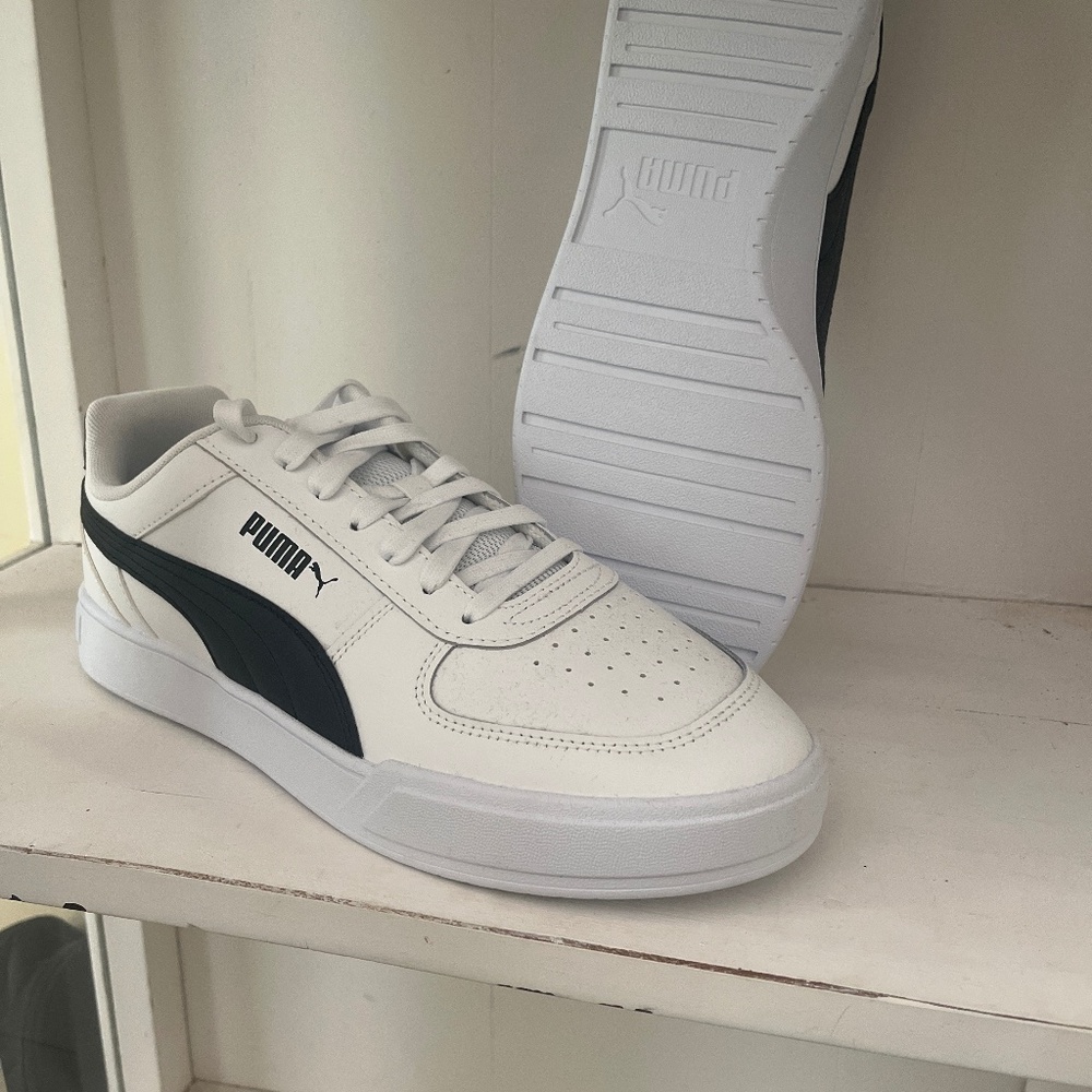 Black & White Puma men’s sneakers